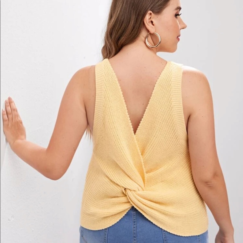 Twist back ribbed knit top